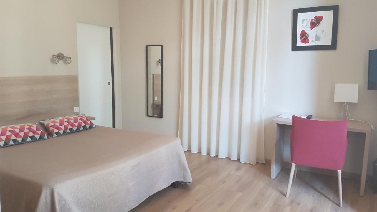 Le Castelet Des Alpilles Hotel Saint-Remy-de-Provence Bagian luar foto