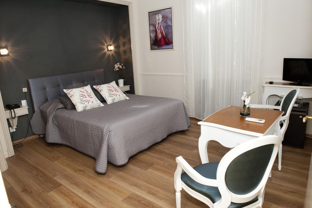 Le Castelet Des Alpilles Hotel Saint-Remy-de-Provence Bagian luar foto